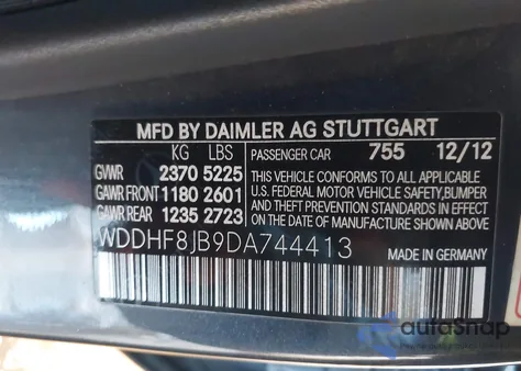 2013 Mercedes-Benz E 350 4Matic z USA, uszkodzony, nr VIN WDDHF8JB9DA744413